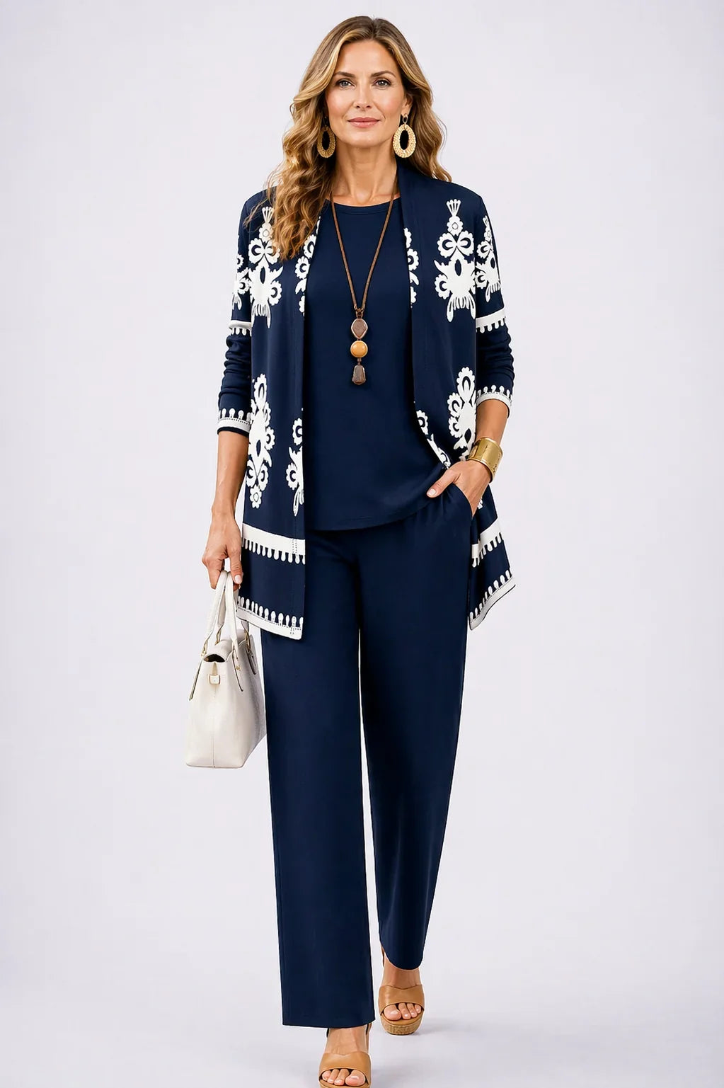Conjunto de Tres Piezas · Carmen