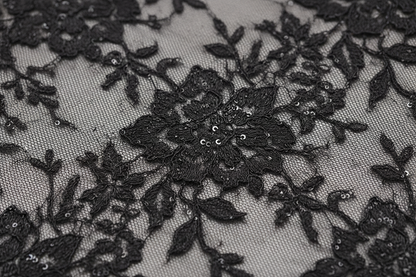 NAFISA™ | VESTIDO ENTALLADO DE ENCAJE