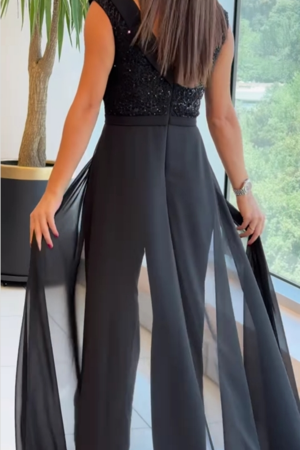 LOUNA™ | MONO ELEGANTE SIN MANGAS