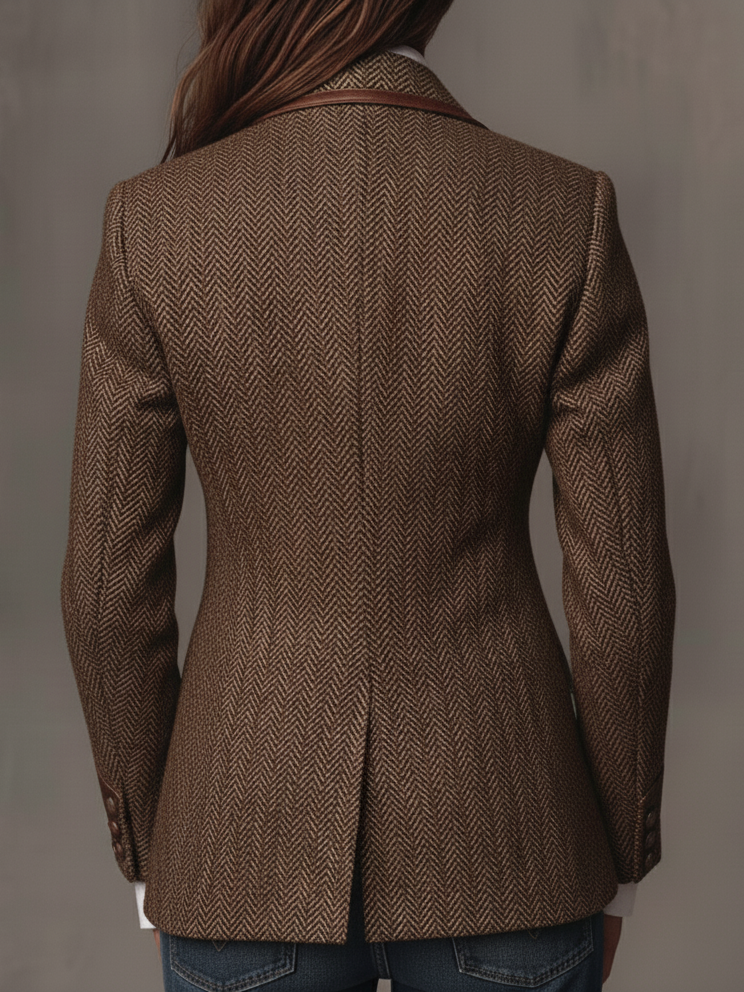 Blazer de Mujer con Diseño en Espiga y Paneles Estampados