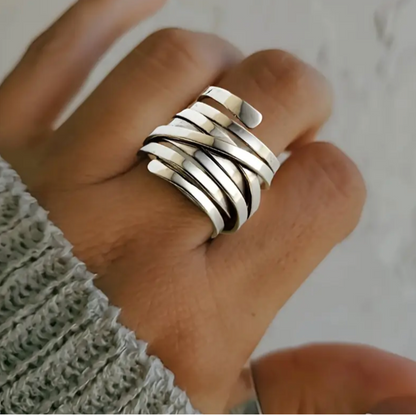 ANILLO FLUIDO ESCULTURAL
