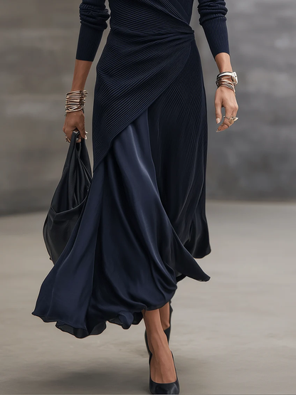 Loredana | Vestido maxi asimétrico con escote en V y paneles de satén azul marino