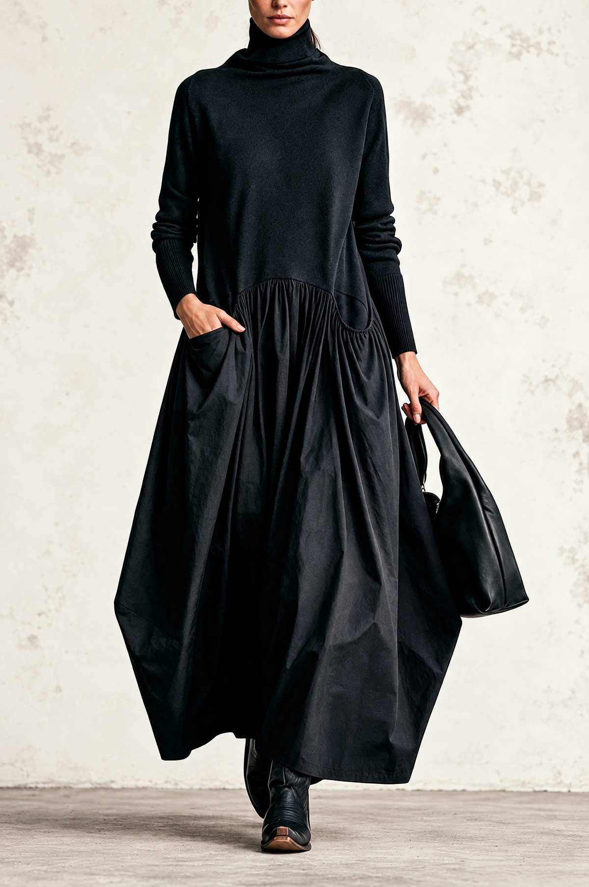 Ana | Vestido maxi oversize negro con cuello alto y bolsillos