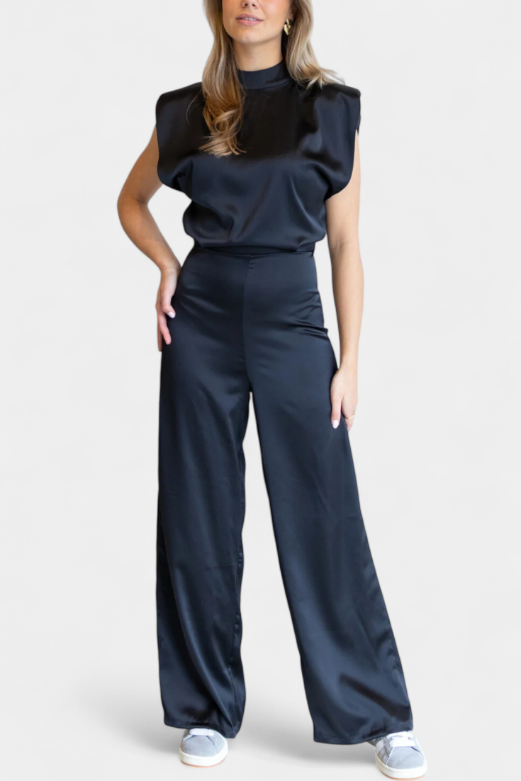 MONO ELEGANTE CON ESPALDA DESCUBIERTA