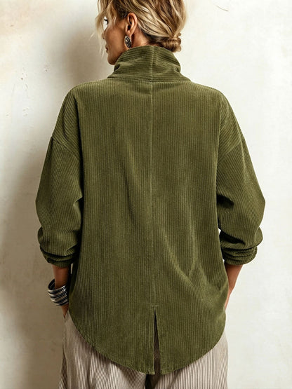 LUCILLA | Casaca de Pana con Cuello Alto y Botonadura Diagonal, Verde Oliva