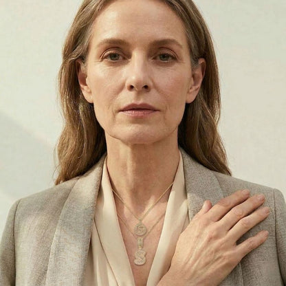 Conjunto de collares con inicial en pavé